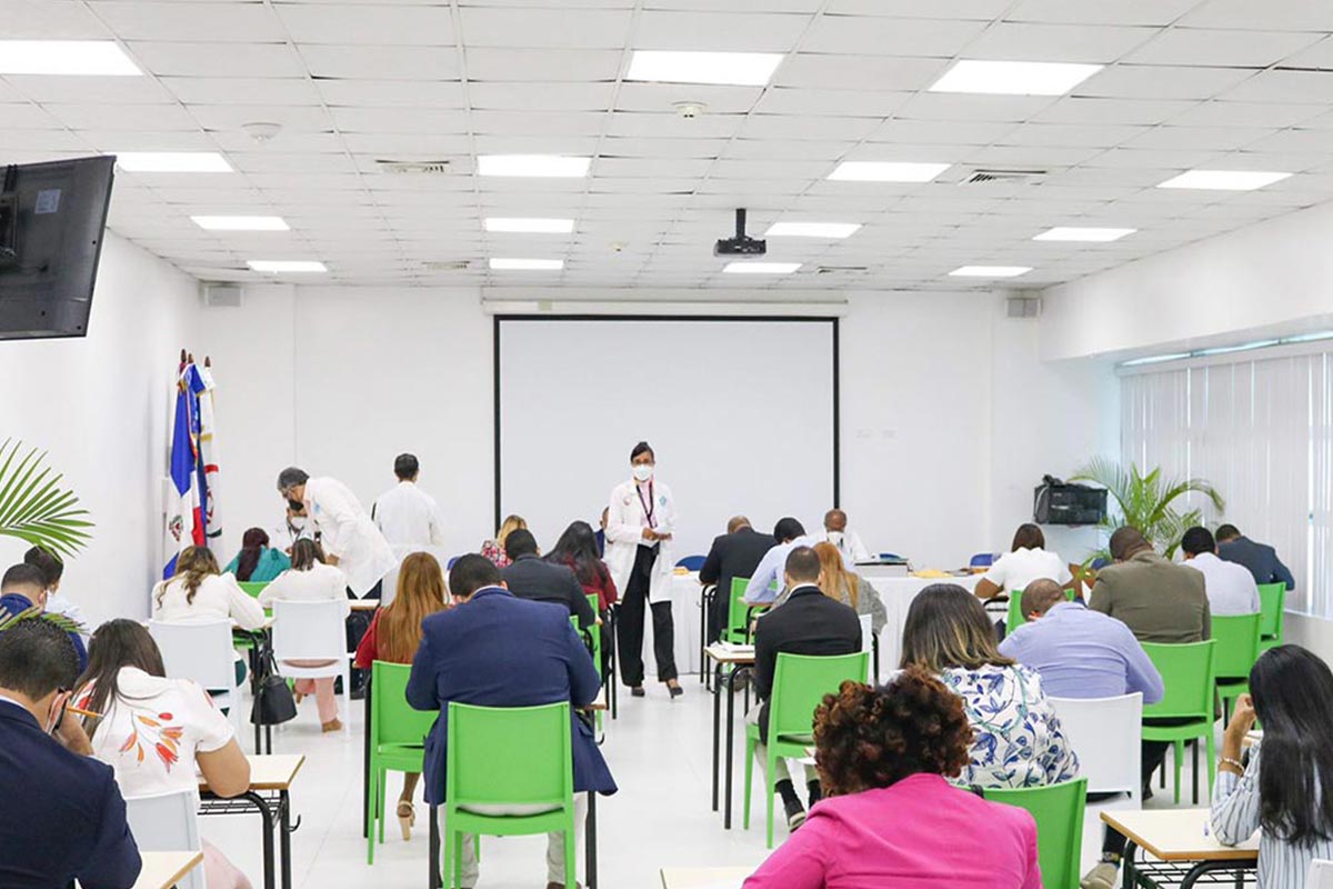 En este momento estás viendo INCART evalúa aspirantes a Residencias Oncológicas